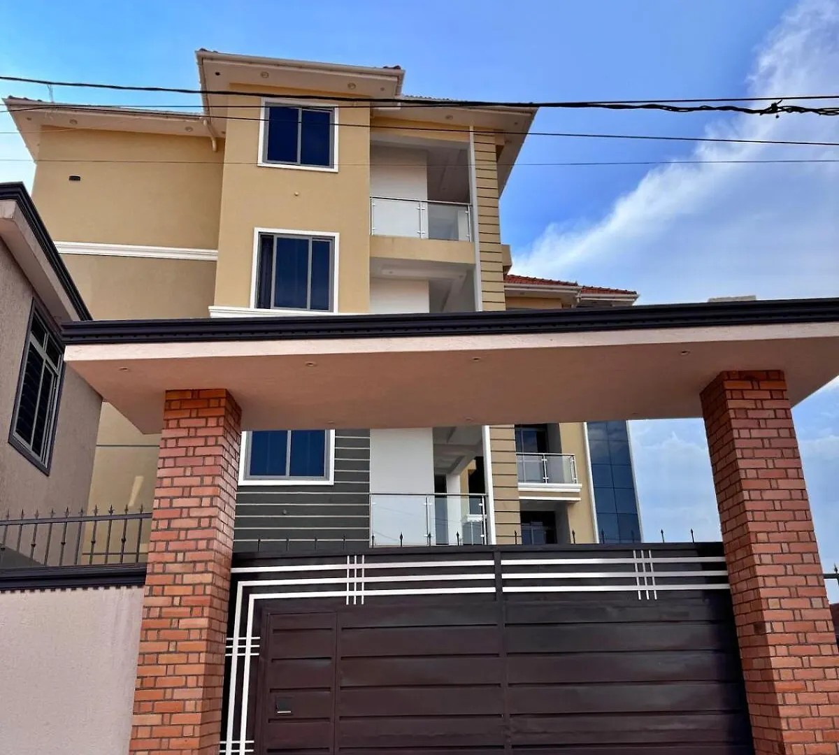 Amwanj Luxe Homes Kampala Apartment